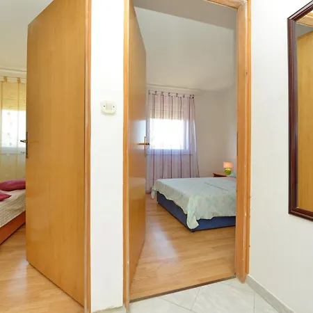 Apartman By The Sea - 24953 *